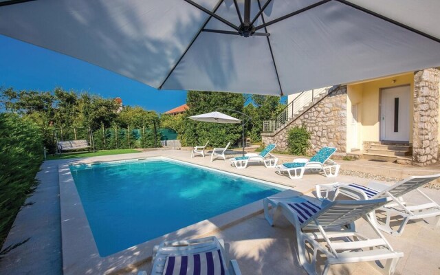 Beautiful Home in Jadranovo With Wifi and 4 Bedrooms