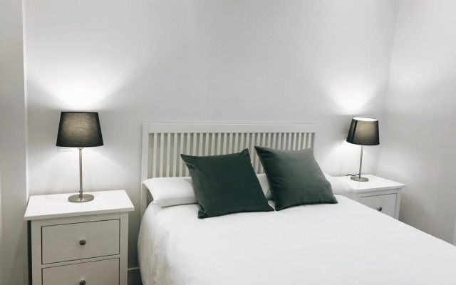 Apartamento recién reformado en avenida Reina Victoria