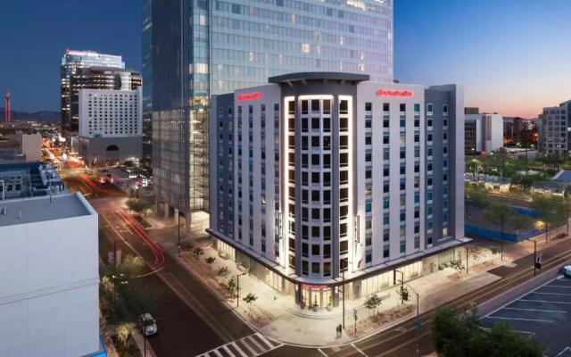 Hampton Inn And Suites Phoenix Downtown