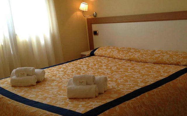 Le Terrazze Sul Lago Residence & Hotel