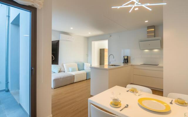 Mediterranean style townhouse 200 meters from the sea