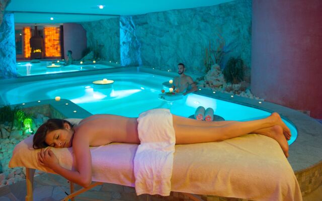 Tevini Dolomites Charming Hotel