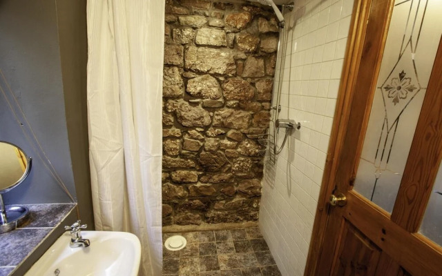 Hill End Barn - 1 Bed Barn Conversion - Llangennith