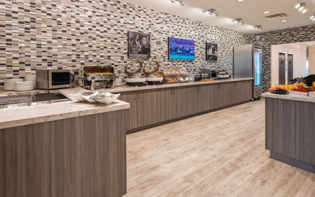 Best Western Premier Winnipeg East Inn & Suites