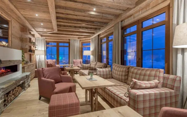 Burghotel Alpenglühn