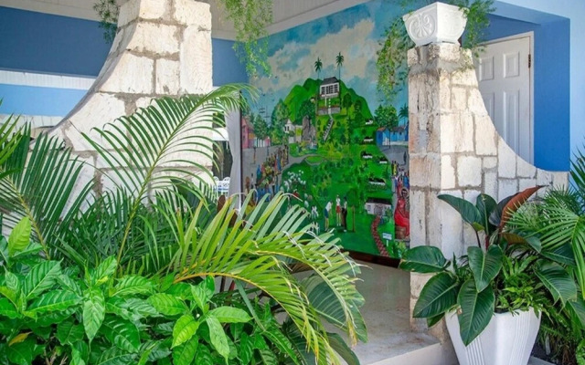 Sunny Vacation Villa 25