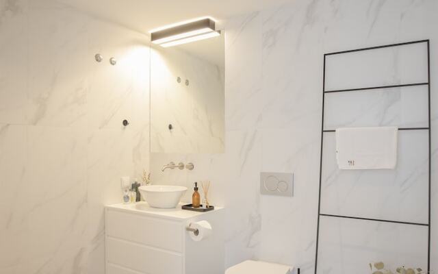 Liiiving - Cooper Residence Apartment