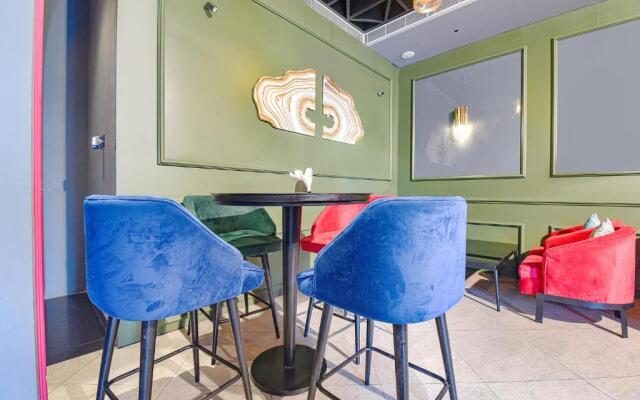 Fabhotel Prime Rudra