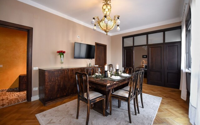 Cozy studio next to House of Parliament