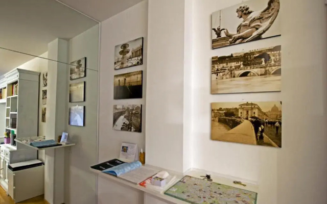 The Photos Room