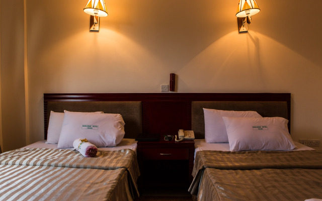 Sunlodge Hotel