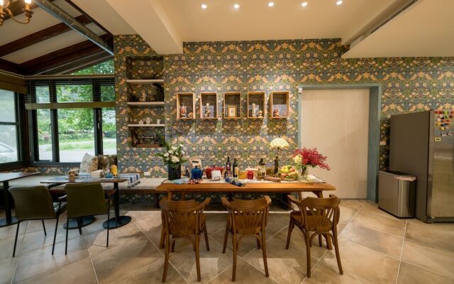 R&J GuestHouse