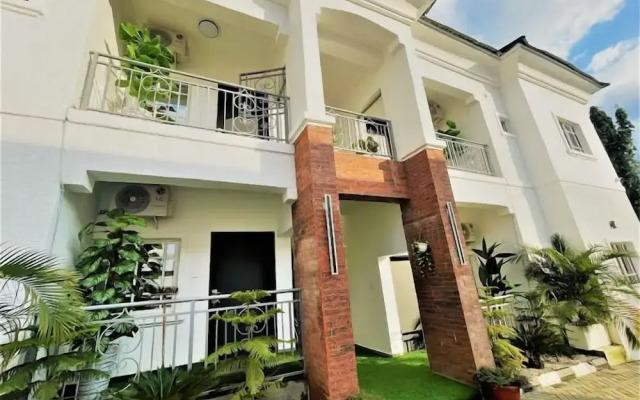 Imperio Apartments