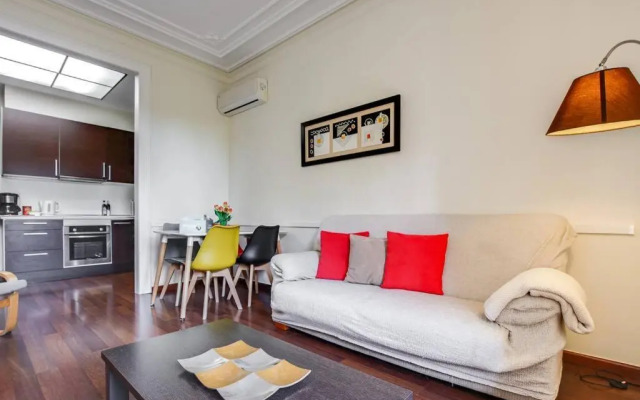 Ronda Sant Pere Private City Center 3Bedroom Suite B