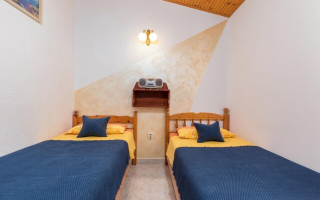 Stunning Home in Fazana With Wifi and 2 Bedrooms