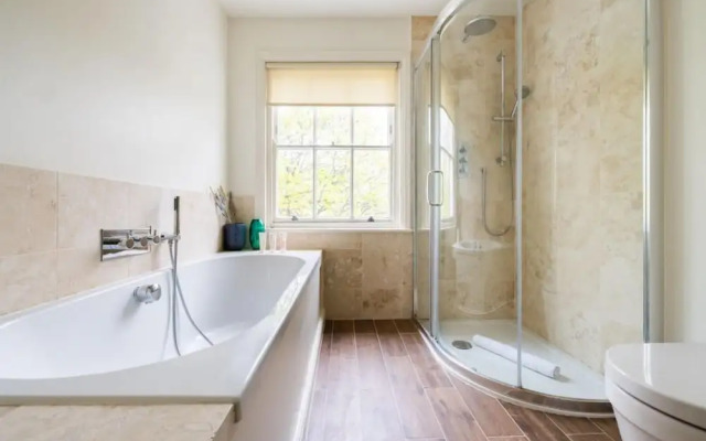 The Southwark Classic - Stylish 4bdr House With Patio