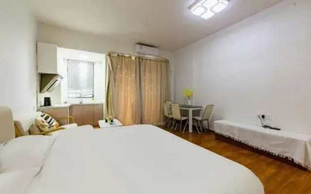 Lin Rui Apartment (Qingyuan Shunying Times Square)