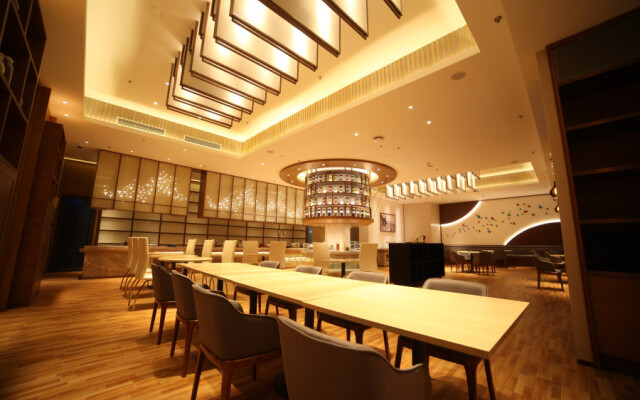 Jinjiang Metropolo Shanghai Hongqiao Hub NECC Hotel