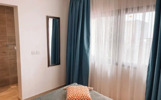 Sky Suites Airport