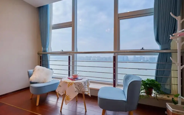 Riverside Apartments