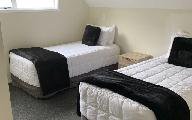 Green Gables Motel