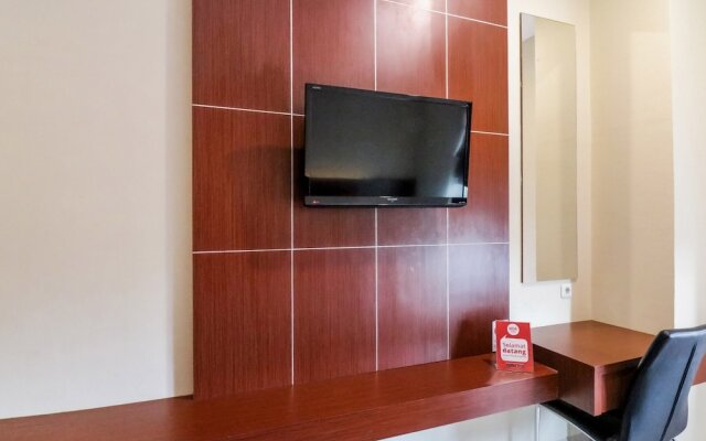 NIDA Rooms Racing Center Makassar