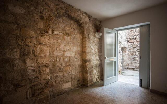 Apartment Dumaneo Art