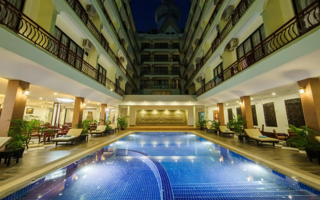 Smiling Hotel