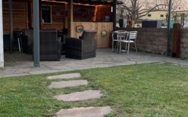 Gemütliche 2.5 Zimmer Wohnung mit Garten