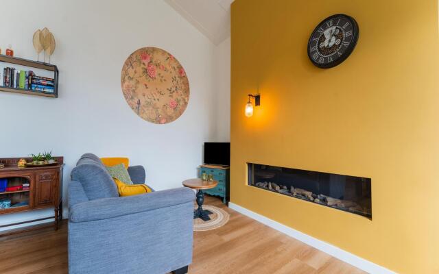 Holiday Home in Kaatsheuvel With hot tub