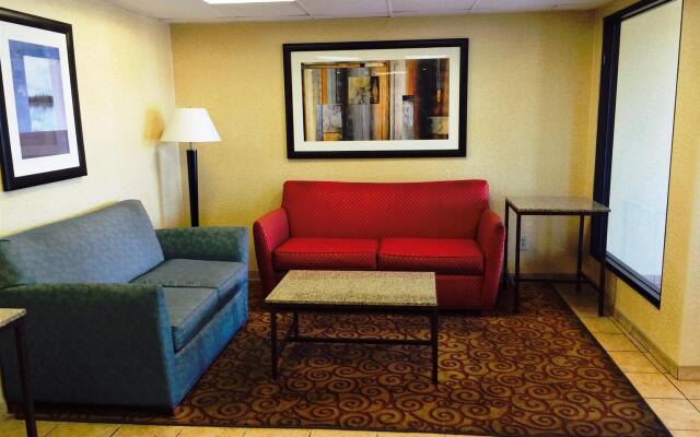 Motel 6 Oak Creek, WI