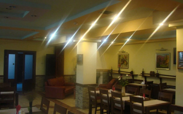 Club Visson Hotel & Restaurant Complex