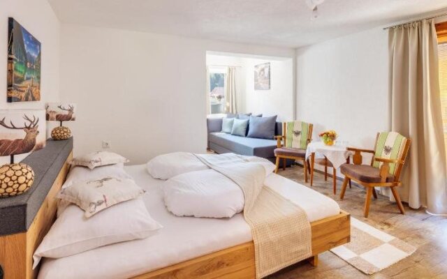 Hotel-Pension Enzian