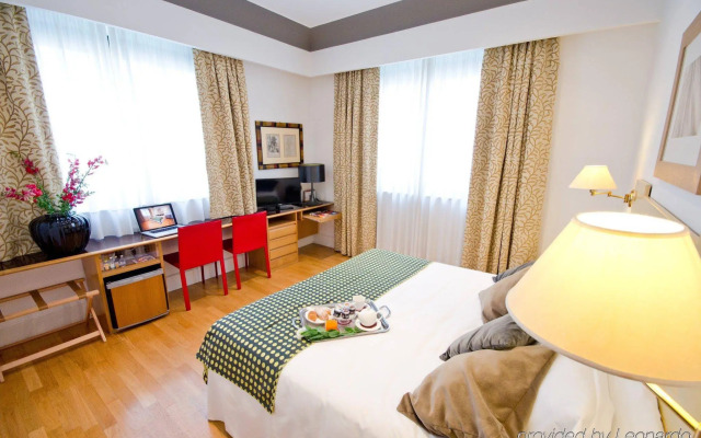 Hotel Plaza Opera
