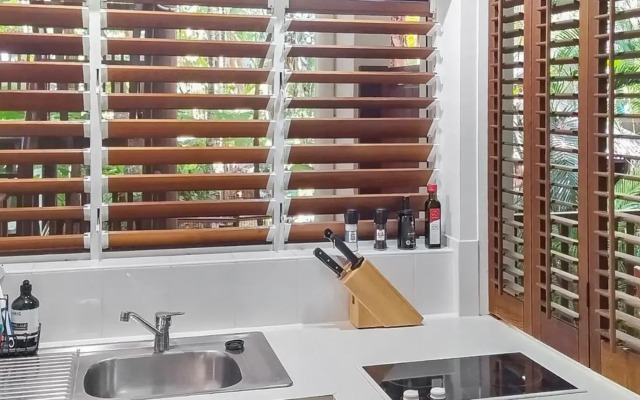 REEF RETREAT APARTMENTS PALM COVE Unit 12