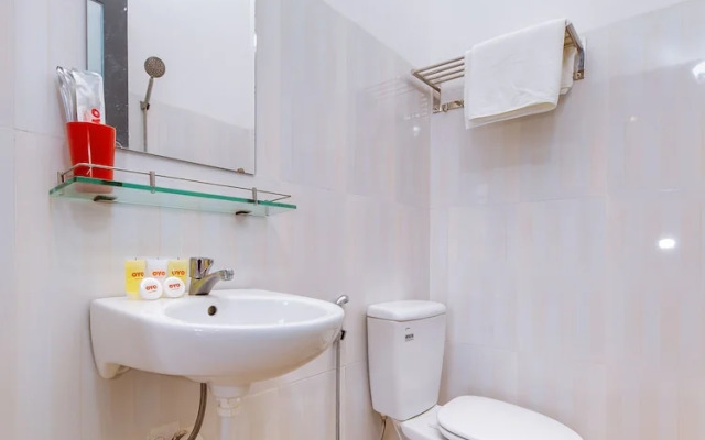 Hoang Giang Hotel by OYO Rooms