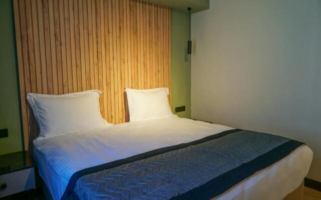 Polek Hotel