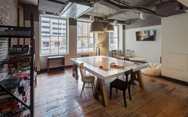 Hotel RL Baltimore Inner Harbor