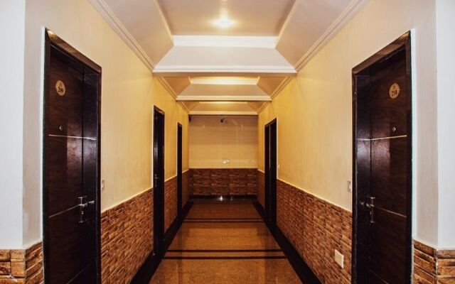 Hotel Charan Kamal