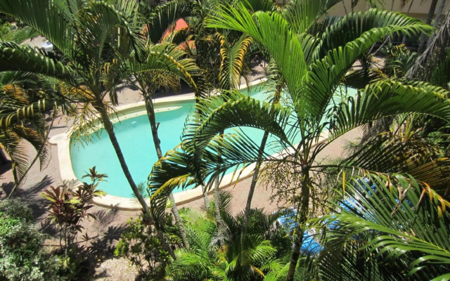 Tradewinds McLeod Holiday Apartments