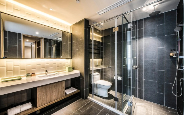 Q-Box Hotel Shanghai Sanjiagang