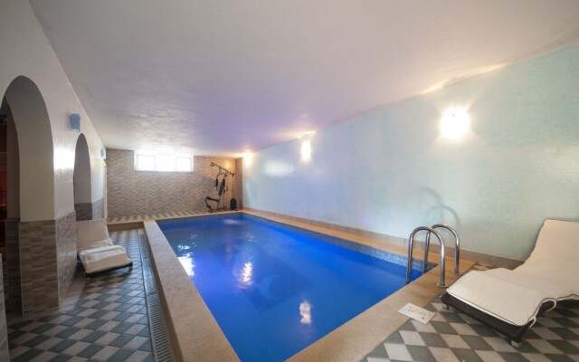 Aparthotel eM Ka