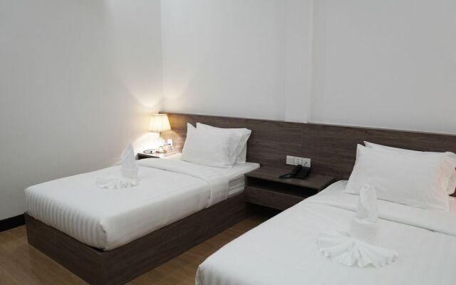 Apple Hotel Three