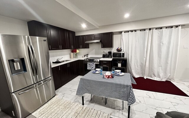 Luxury 2 bedroom 2 full baths rooms