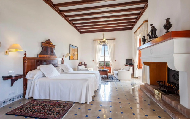 Hotel Llenaire
