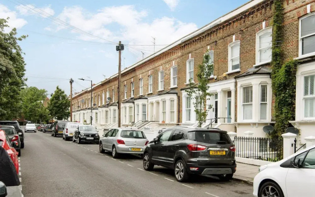 Beautiful Designer Flat in Maida Vale, Sleeps 4