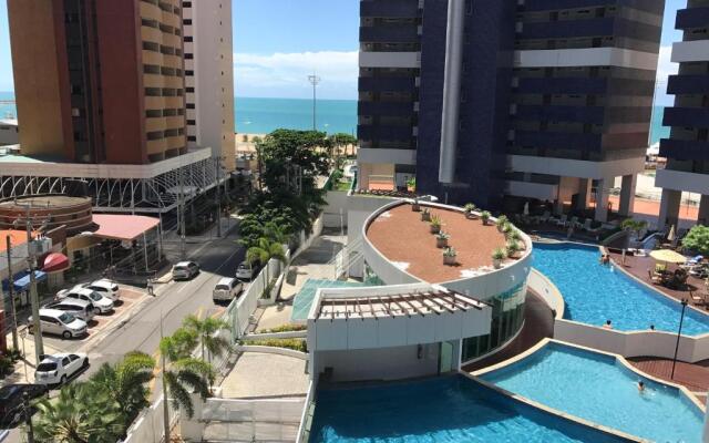 Apartamento Beira Mar 14º andar com 2 Quartos