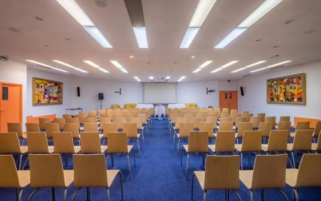 Hôtel Causse Comtal Rodez, The Originals Relais