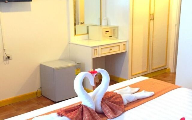 Phi Phi K House