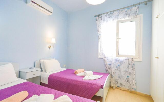 Jasmin in Katavolos With 1 Bedrooms and 1 Bathrooms